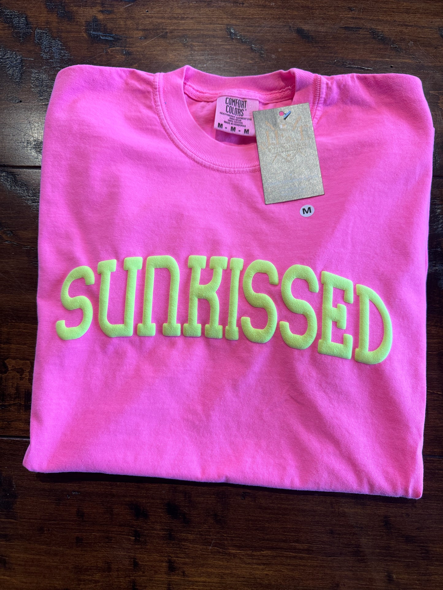 SUN-KISSED TEE