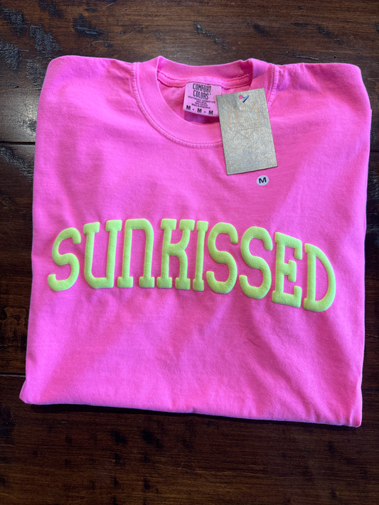 SUN-KISSED TEE